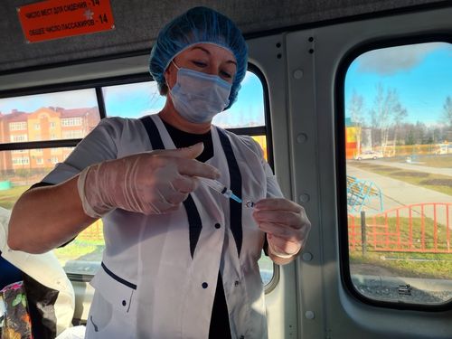 Пойковчане воспользовались мобильным пунктом вакцинации Пойковчане воспользовались мобильным пунктом вакцинации